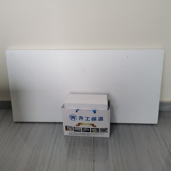 保溫材料可以直接貼磚墻上？