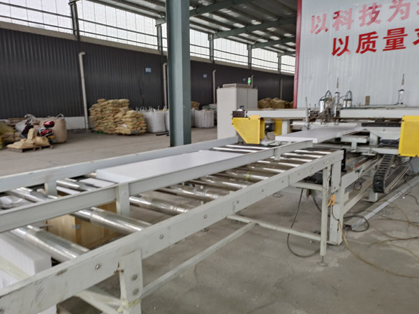 擠塑板是什么材料做的，擠塑板有什么作用