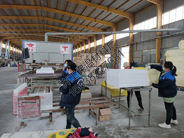 新鄉(xiāng)擠塑板廠有哪些優(yōu)勢(shì)？