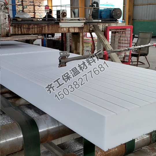 擠塑板和巖棉板哪個(gè)保溫效果好？